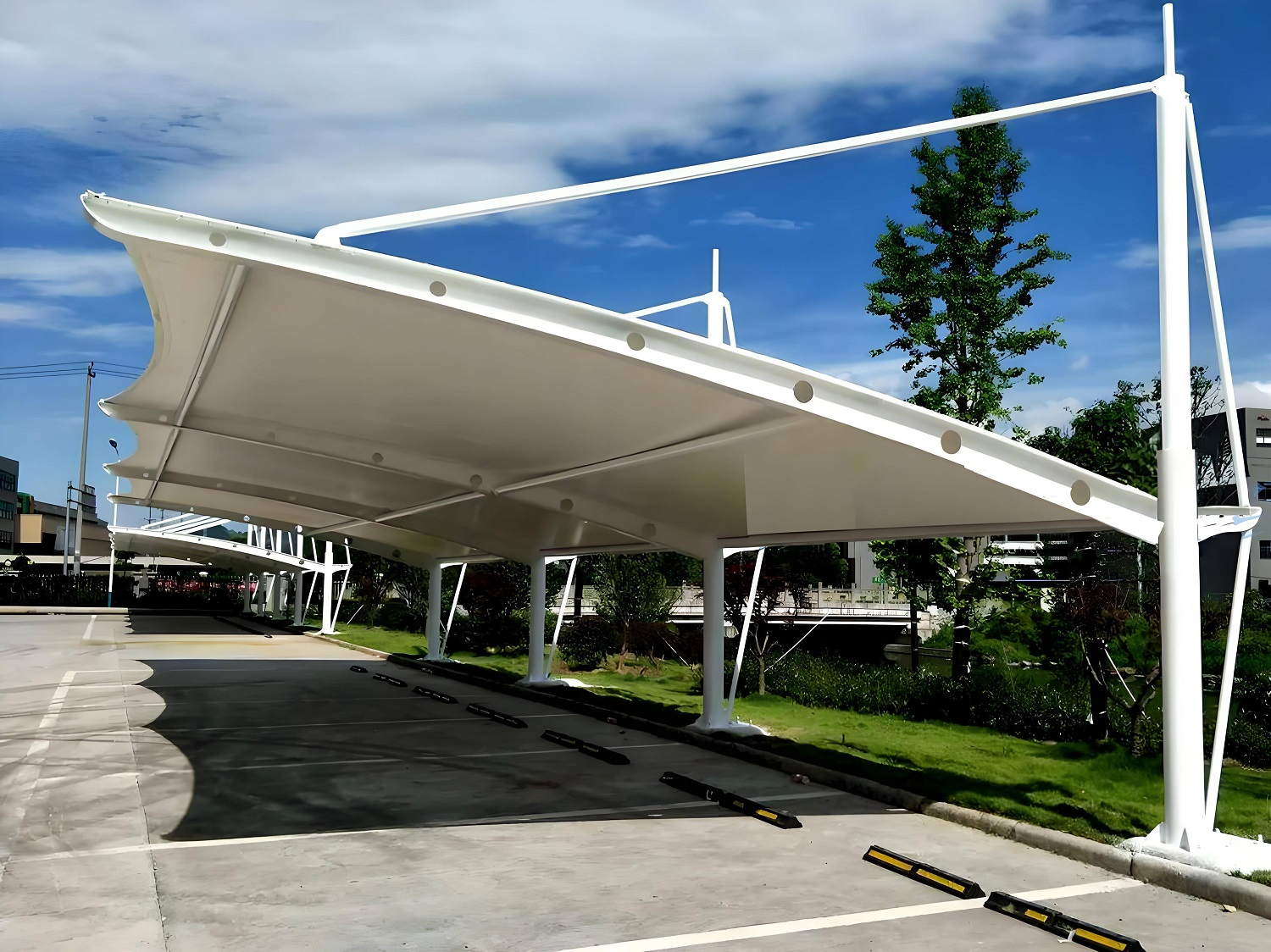 常见小区停车棚造型安装设计